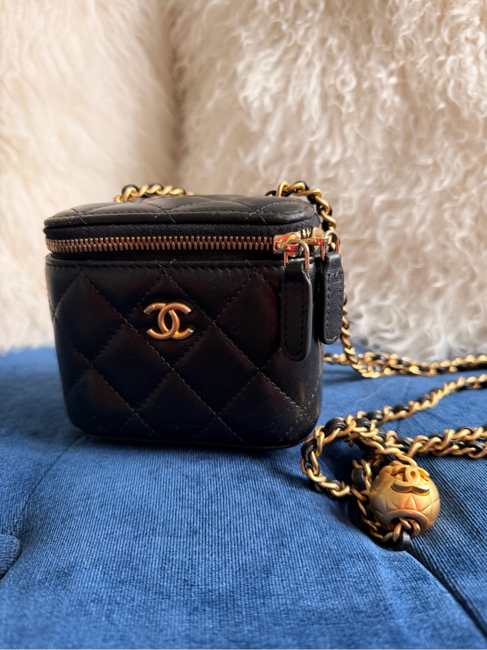Chanel Lambskin Quilted Mini Pearl Crush Vanity Case With Chain Black